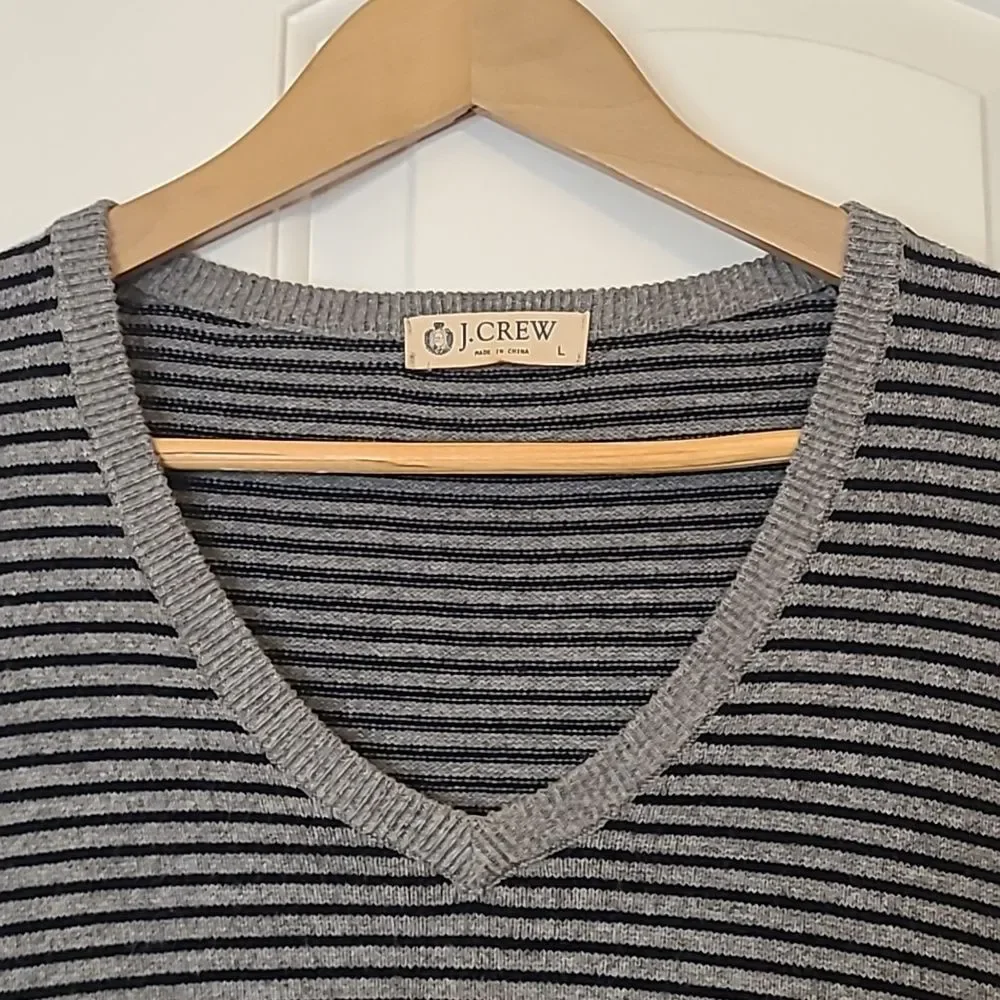 J. Crew men's striped V-neck sweater vest cotton cashmere blend Gray Navy Size L
